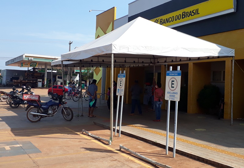 Após intervenção do presidente da câmara, Banco do Brasil adequa atendimento externo