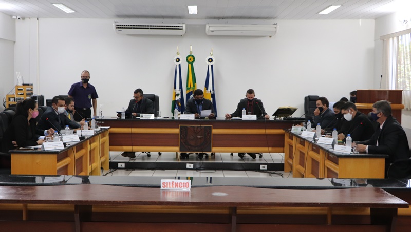 Câmara aprova auxílio aos servidores que atuam na linha de frente contra o Covid