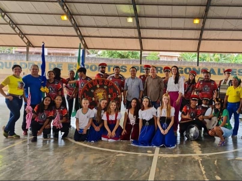 Comissão de Vereadores prestigia Ato Cívico na escola Brás Cubas