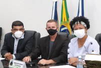 Deputada Silvia Cristina prestigia a Sessão Extraordinária na Câmara de Espigão do Oeste