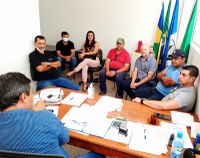 Diretoria do Aeroclube de Espigão do Oeste se reúne com o prefeito Weliton Campos