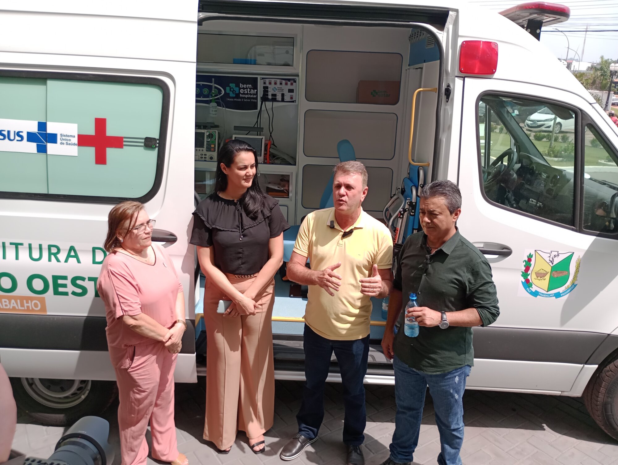 Espigão: Deputado Luizinho Goebel entrega ambulância UTI e confirma aparelho de Raio X