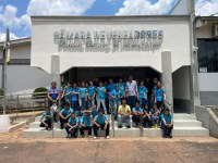 Alunos da Escola Aurélio visitam a Câmara Municipal e conhecem de perto o trabalho dos vereadores