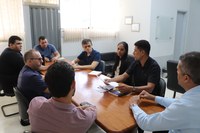 Câmara Municipal discute atualização do Regimento Interno com equipe técnica