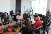 Vereadores participam de reunião com o Executivo para tratar do transporte escolar e da carga horária dos professores