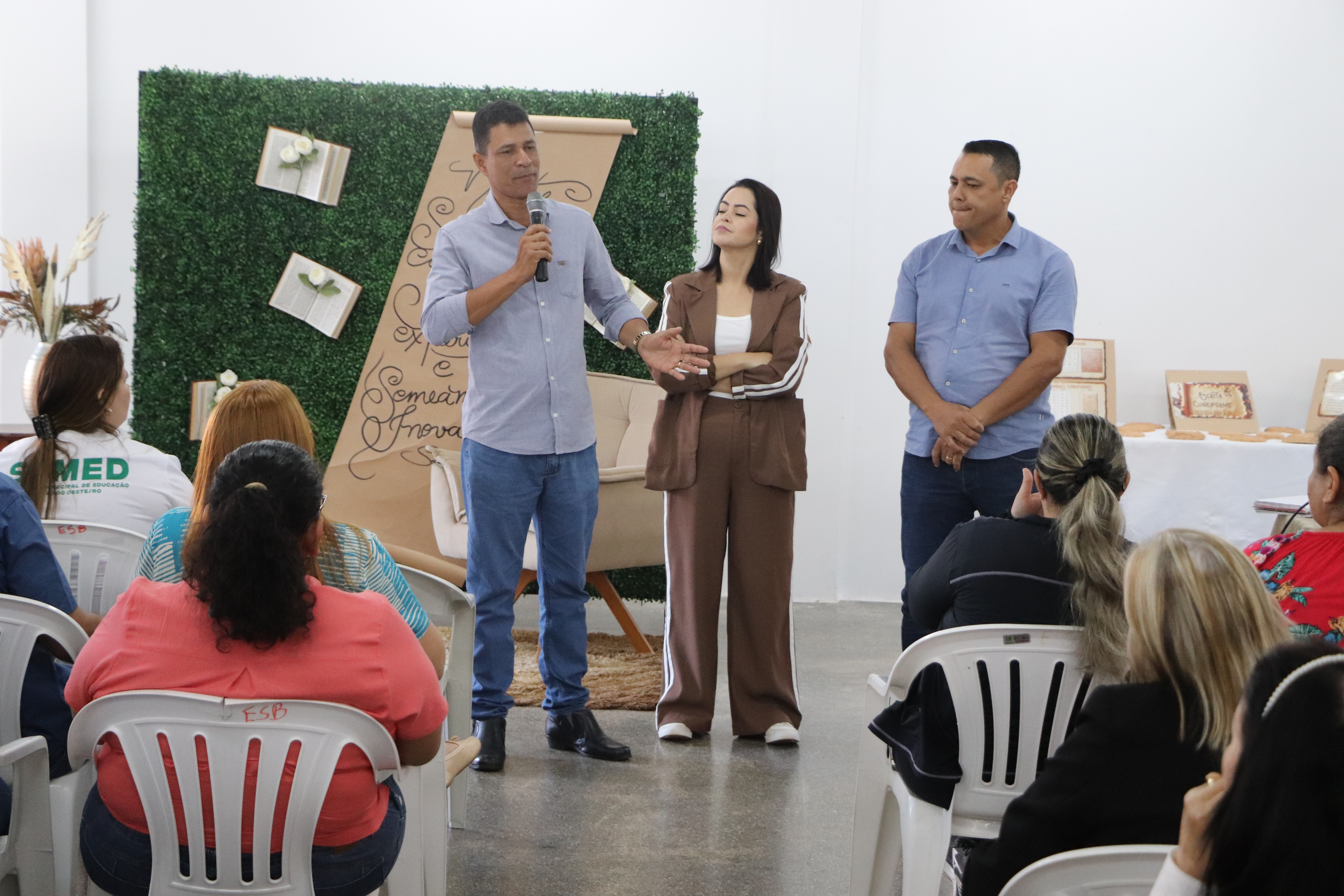 Vereadores participam de Seminário Pedagógico promovido pela Semed para início do 2º semestre letivo
