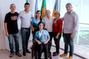 Vereadores recepcionam atleta paralímpica Gabi Alves na Prefeitura de Espigão D’Oeste