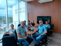 Vereadores se reúnem com o prefeito e garantem avanços para os servidores públicos municipais.