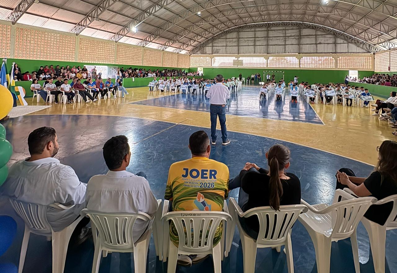 Câmara Municipal prestigia abertura da fase municipal do JOER e JOESP na Escola Jean Piaget