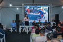 Vereadores participam da entrega de títulos de propriedade durante a 1ª Festa Cultural Café com Milho