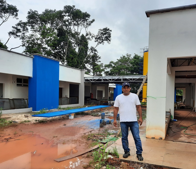 Obras na creche do São José são acompanhadas pelo vereador Adriano da Ambulância