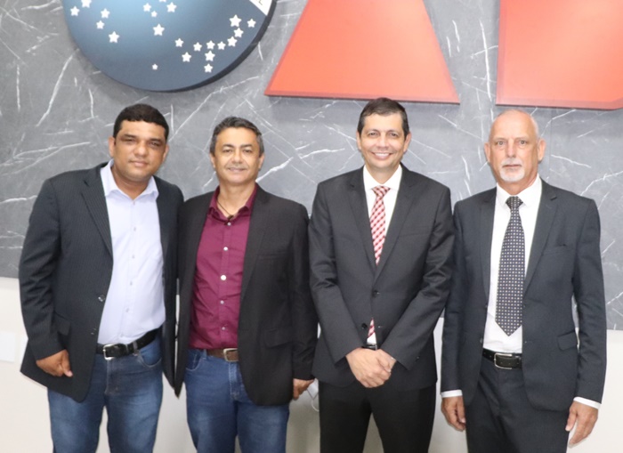 Poder Legislativo prestigia inauguração da nova sede da Subseção da OAB de Espigão do Oeste