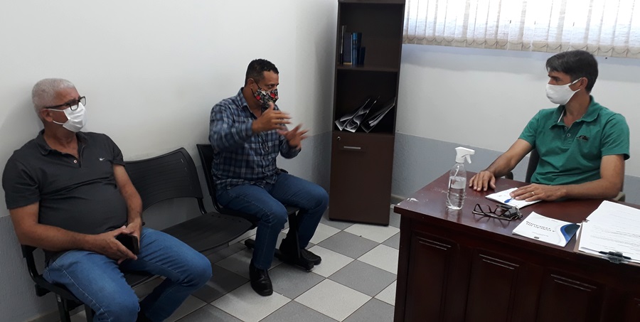 Presidente da Caerd visita o gabinete do vereador Luiz Antônio e traz informações