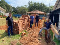 Vereador Professor Hermes visita obras de construção de novas salas de aula na Escola Aurélio Buarque de Holanda